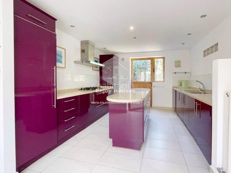 Foto 7f14dea4-5e08-4d0f-8367-a452e3b6f6f4. Casa con piscina in Partida Tosal - Zona dels Castellans Xàbia