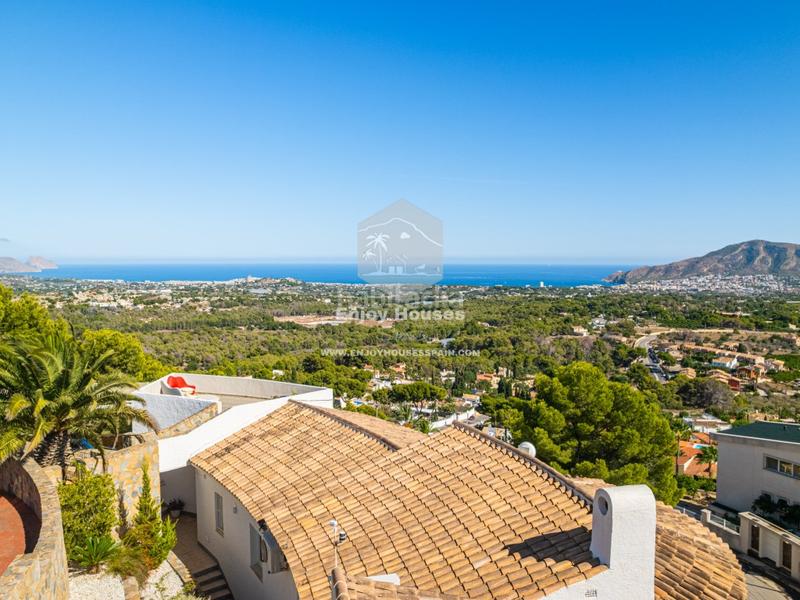 Foto 38076613-7635-46ec-89cb-e4b27fe11825. House with parking in Escandinavia-Cautivador Alfàs del Pi (l´)