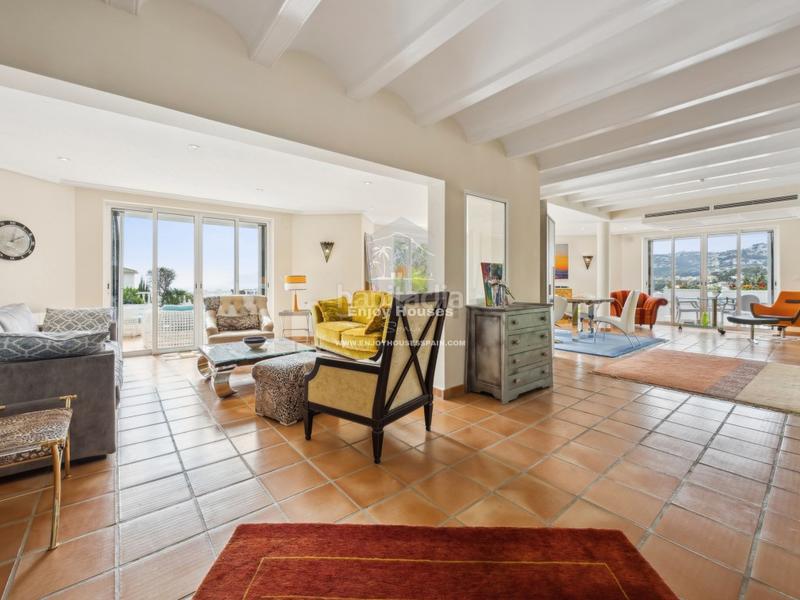 Foto 26444d3e-d9a9-401a-b337-2b5a460ef501. Maison avec chauffage parking piscine dans El Portet-Pla del Mar Moraira