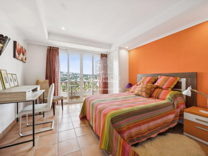 Foto 39cda472-60ad-4306-86b4-c957a195aef9. Maison avec chauffage parking piscine dans El Portet-Pla del Mar Moraira