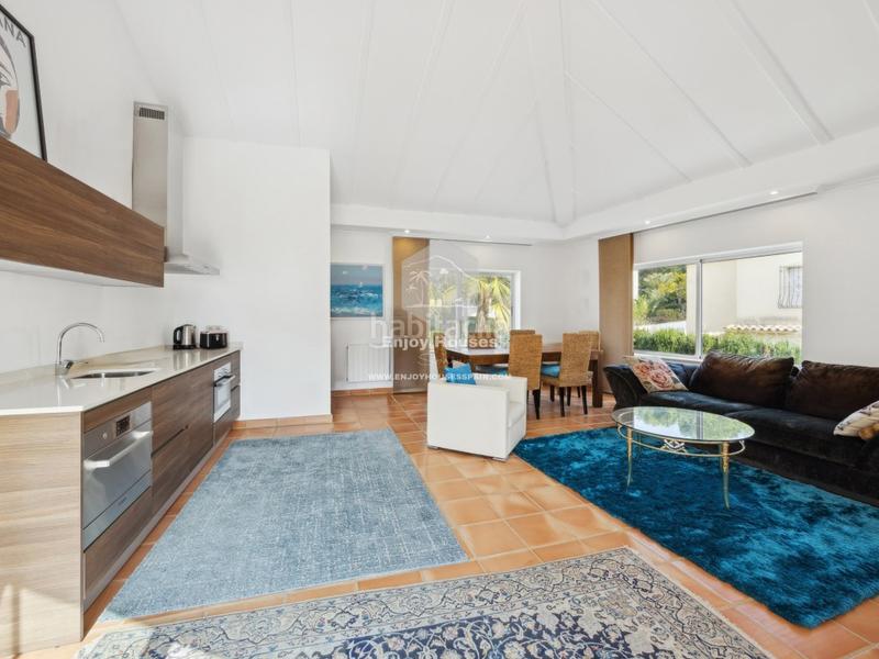 Foto 49fa917a-8be9-46ce-abd7-2eb3b91baf60. Maison avec chauffage parking piscine dans El Portet-Pla del Mar Moraira