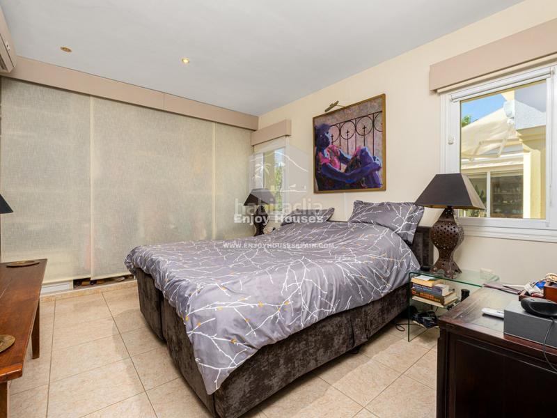 Foto 1be4a6e7-c4b1-4bdf-b3c4-8cdbbabd73df. Casa encantadora villa mediterránea de una sola planta con piscina privada en Altea