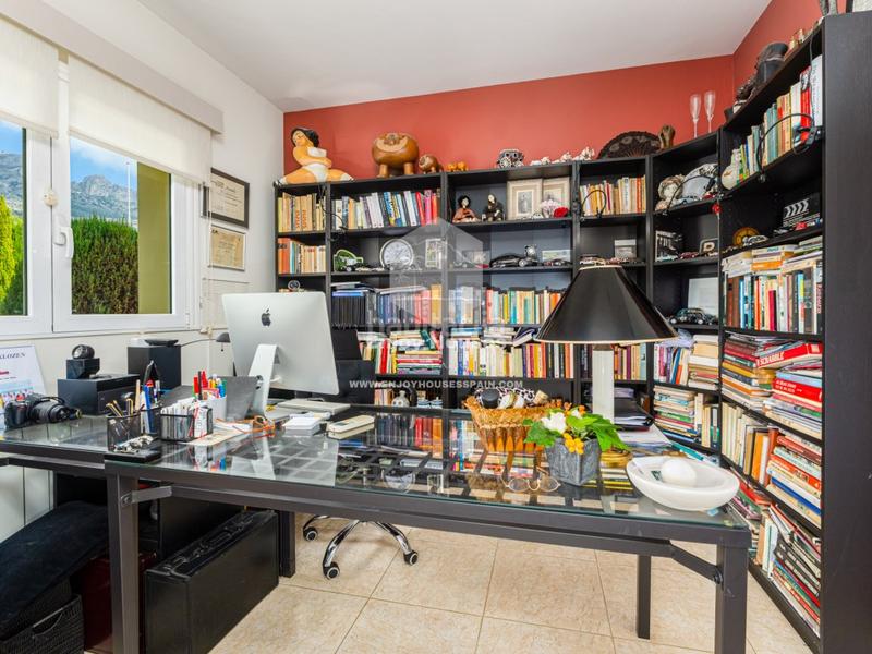 Foto 2637b10b-a771-49dd-b28e-3a105e9f65e6. Casa encantadora villa mediterránea de una sola planta con piscina privada en Altea