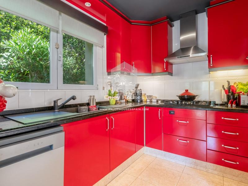 Foto 26ba8e6b-6f55-442f-96de-f3554b2fd842. Casa encantadora villa mediterránea de una sola planta con piscina privada en Altea