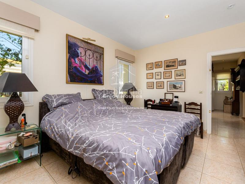 Foto 729ff401-bb46-45d6-b170-6e045745d89f. Casa encantadora villa mediterránea de una sola planta con piscina privada en Altea