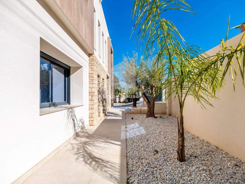 Foto 17968b15-eca0-4127-bd9b-5e7a481486f0. House with parking pool in L´Albir Alfàs del Pi (l´)