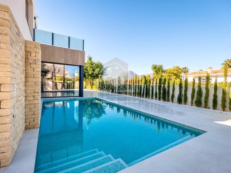 Foto f3d8c47b-0e5e-497a-ac47-efffe7abf2af. House with parking pool in L´Albir Alfàs del Pi (l´)