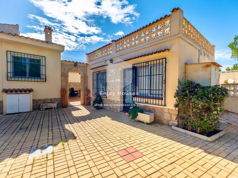 Foto 0639e9b2-43bb-40a8-a2b9-402e626bb8ae. Casa con riscaldamento parcheggio piscina in Pueblo-Ubanizaciones Alfàs del Pi (l´)