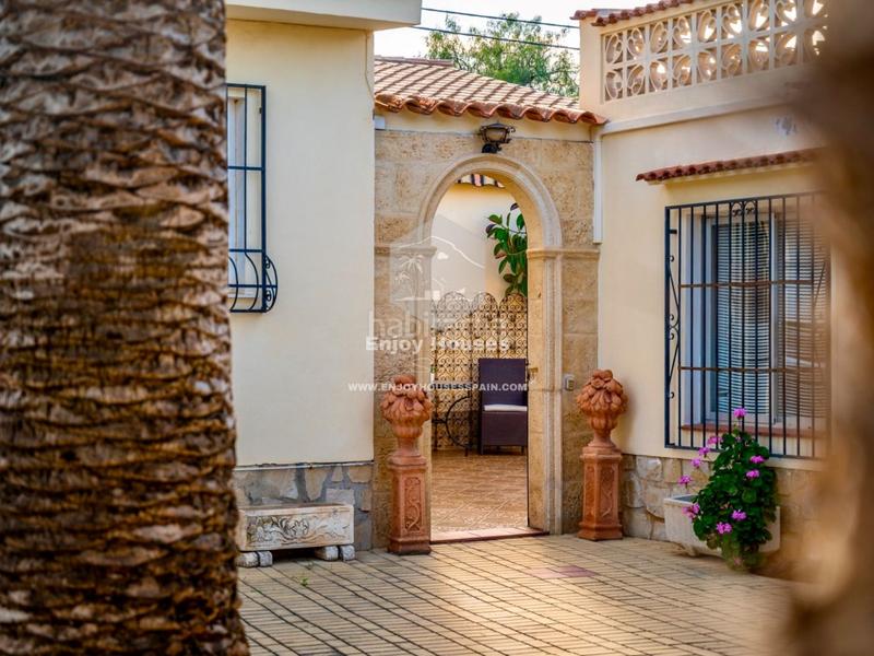 Foto 5139176d-b322-480d-8bfa-421409039627. Casa con riscaldamento parcheggio piscina in Pueblo-Ubanizaciones Alfàs del Pi (l´)