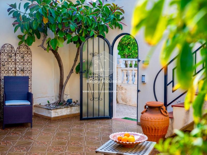 Foto 7e2e02b6-76c8-4a28-9670-47db2338582d. Casa con riscaldamento parcheggio piscina in Pueblo-Ubanizaciones Alfàs del Pi (l´)