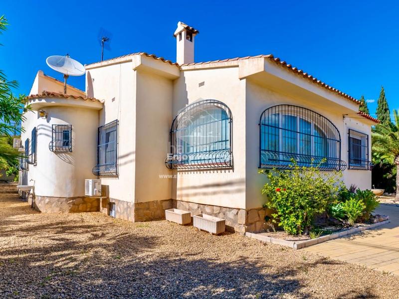 Foto 909b1b44-c2ae-4a98-9ef3-7d09b3acaca0. Casa con riscaldamento parcheggio piscina in Pueblo-Ubanizaciones Alfàs del Pi (l´)