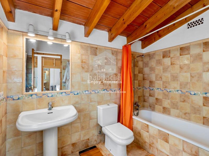 Foto 93091be8-232b-416c-a350-06e3373a3dca. Casa con riscaldamento parcheggio piscina in Pueblo-Ubanizaciones Alfàs del Pi (l´)