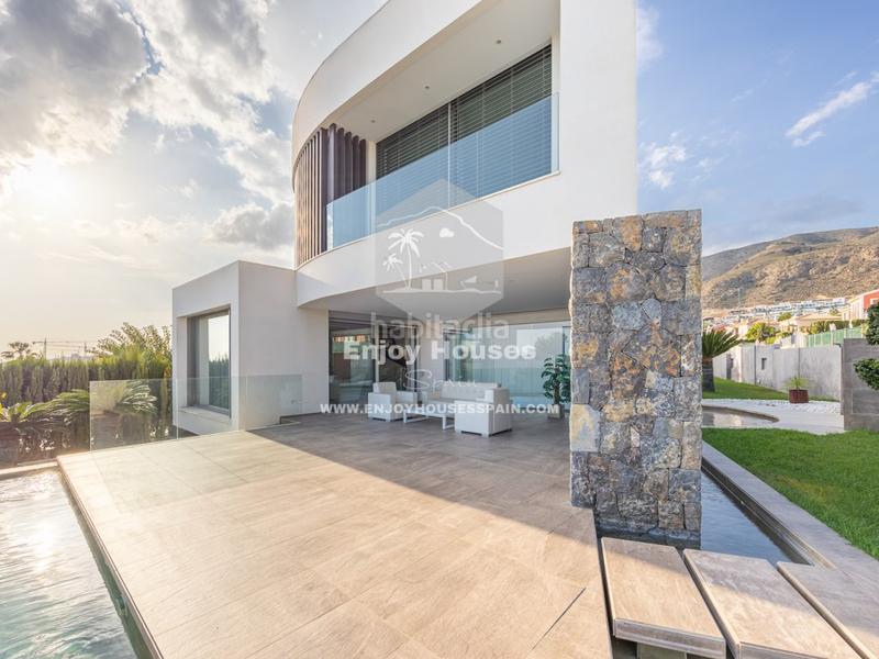 Foto 388318fc-380b-41f9-be68-ed221345b080. Casa a Golf Bahía Finestrat