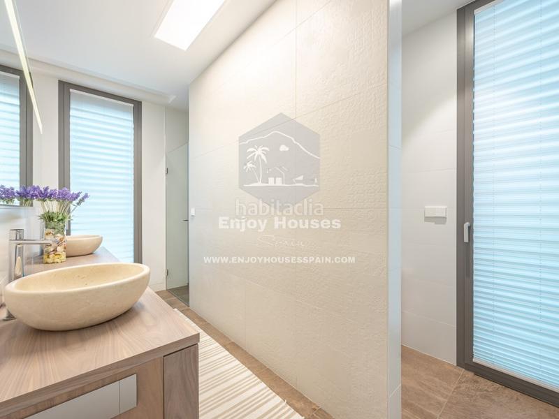 Foto 54320574-c3cc-4e0e-b0cc-6bb7a7e20854. Casa a Golf Bahía Finestrat