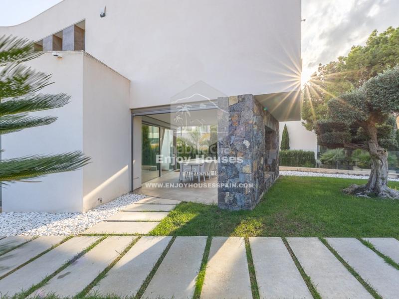 Foto 6f66bc8a-e5a0-4bd7-807e-180c4bca38bf. Casa a Golf Bahía Finestrat