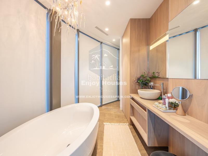 Foto e43deba2-320b-4644-bbc1-735eef158944. Casa a Golf Bahía Finestrat