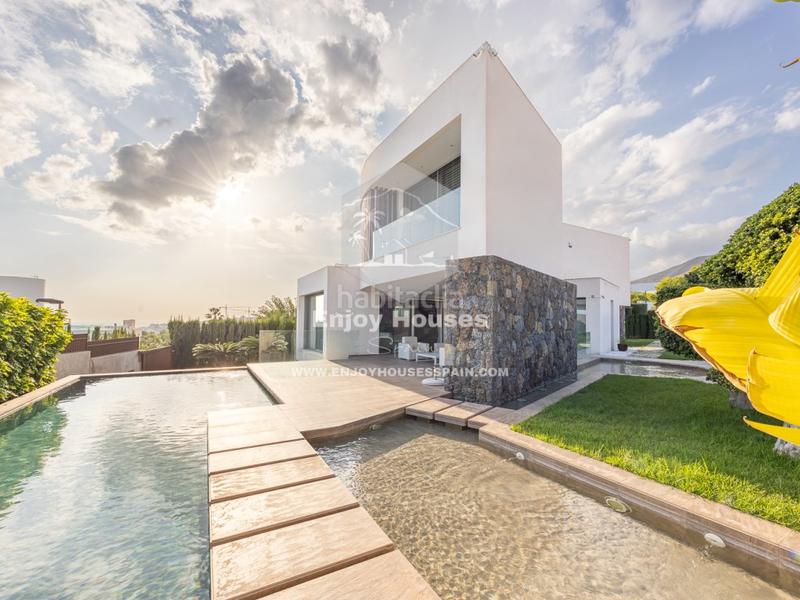 Foto ec9a50b2-4944-464e-b384-3a7298a64900. Casa a Golf Bahía Finestrat