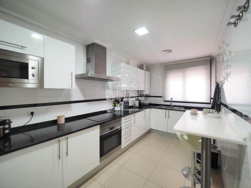 Foto 14a010af-57cf-4bf1-af52-c3f793cb0344. Casa adossada amb aparcament piscina a Centro Ciudad Xàbia