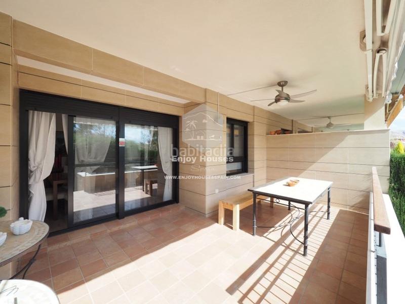 Foto 3dd070c1-e11a-4a80-8115-090a967db4e9. Casa adossada amb aparcament piscina a Centro Ciudad Xàbia