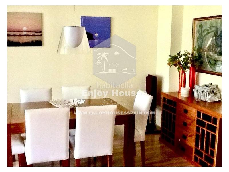 Foto 628e40d2-10ba-4e5e-bf85-7ddc02059457. Casa adossada amb aparcament piscina a Centro Ciudad Xàbia