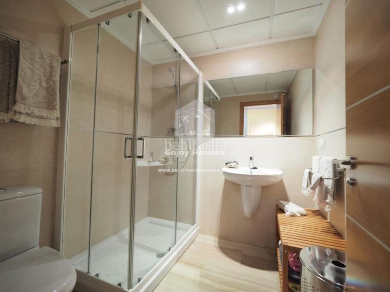 Foto 6c452c4b-08e8-4365-b1b5-fde11d6735c3. Casa adossada amb aparcament piscina a Centro Ciudad Xàbia