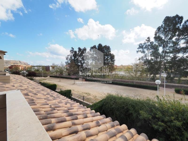 Foto aeeadd6b-f55f-4d88-9056-841ba611d400. Casa adossada amb aparcament piscina a Centro Ciudad Xàbia