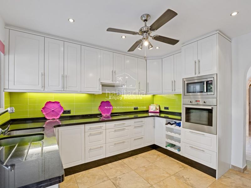 Foto 7e925a82-16cb-4d01-a708-8a089bd5d6cc. Casa con parcheggio piscina in Centro Poble Nou de Benitatxell (el)