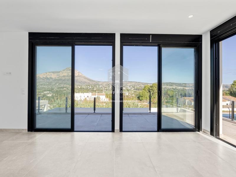 Foto 49f0c5c2-72eb-467b-b90b-61698da1e290. Casa amb aparcament piscina a Partida Comunes-Adsubia Xàbia