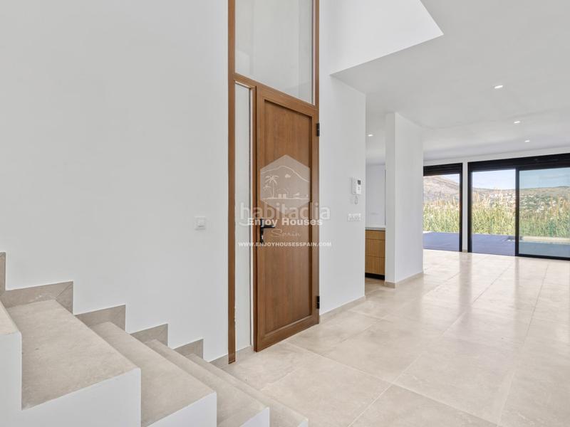 Foto 5266e969-9d59-46be-b1c0-259d4af64116. Casa amb aparcament piscina a Partida Comunes-Adsubia Xàbia