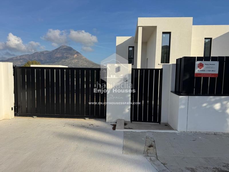 Foto 59265d6e-d236-4e90-a234-d3e134aeff10. Casa amb aparcament piscina a Partida Comunes-Adsubia Xàbia