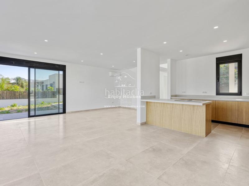 Foto 68d1f5d4-b683-479c-a399-6ea2b67f1543. Casa amb aparcament piscina a Partida Comunes-Adsubia Xàbia