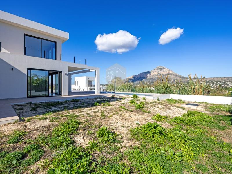 Foto 7909cc04-5e0f-4a47-be73-bdabe307e1a9. Casa amb aparcament piscina a Partida Comunes-Adsubia Xàbia