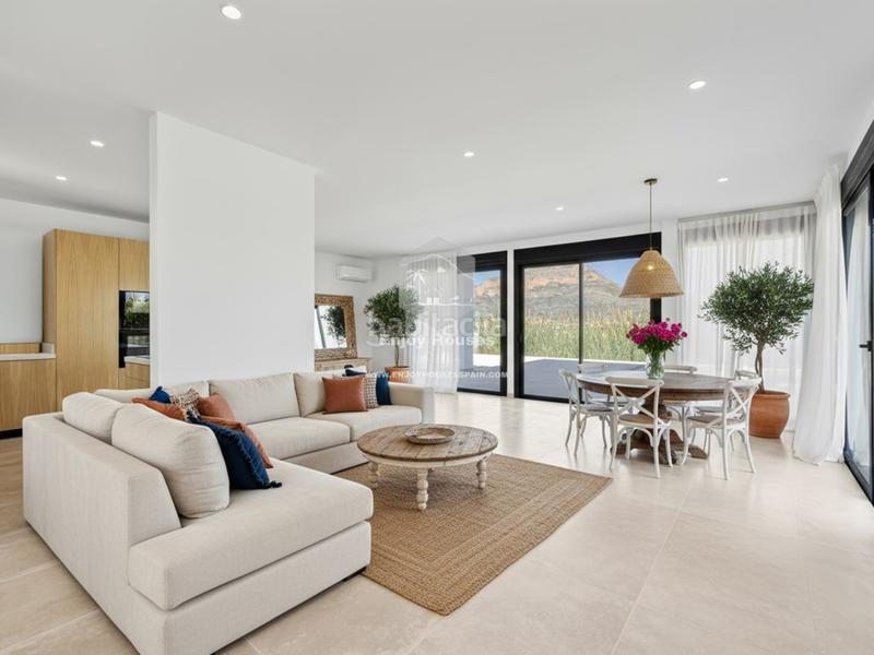 Foto 7a5a927b-3a39-4f3b-aba5-2ba4842cec94. Casa amb aparcament piscina a Partida Comunes-Adsubia Xàbia