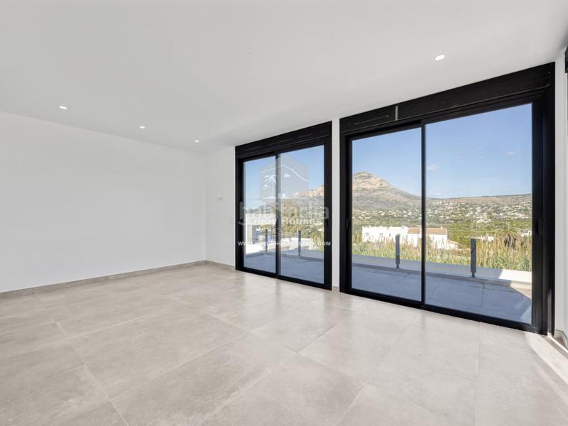 Foto c3632234-b9e9-4932-a097-63f7ccaa5b79. Casa amb aparcament piscina a Partida Comunes-Adsubia Xàbia