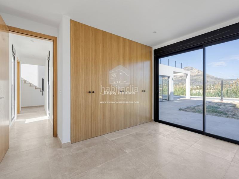 Foto fef898fd-3b75-4ebe-9bd5-0de00eab8936. Casa amb aparcament piscina a Partida Comunes-Adsubia Xàbia