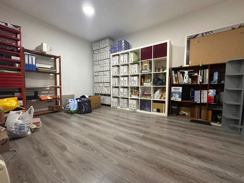 Foto 66775a00-b03f-4a24-837d-c42a4dbb2635. Rent industrial building in Montigalà Badalona