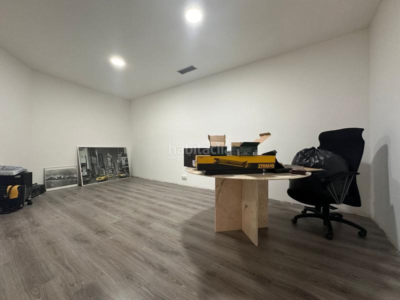 Foto 729bb89d-a2e4-46c1-9d38-0dcb9db4d10a. Rent industrial building in Montigalà Badalona