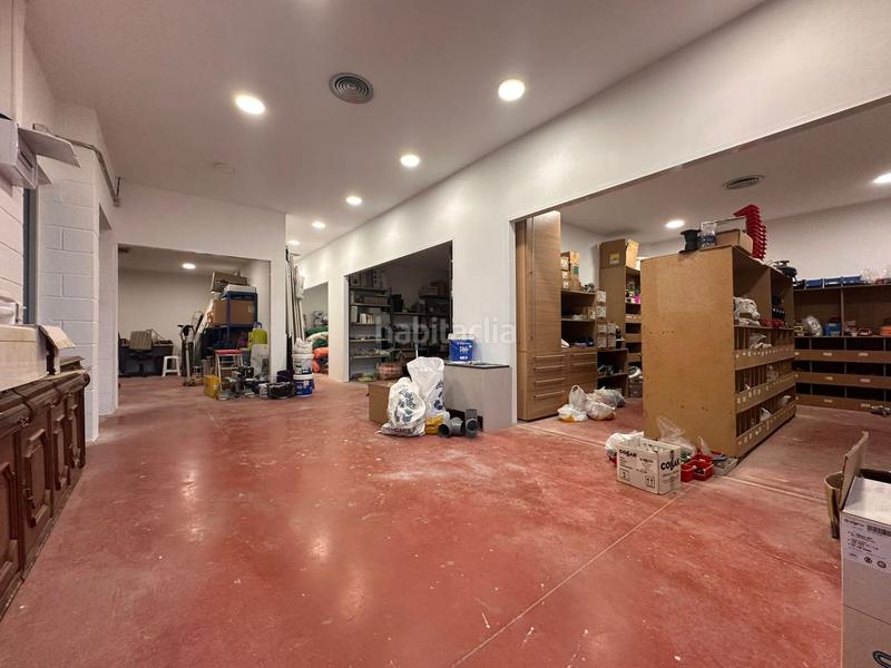 Foto 76813999-b266-44e1-83bd-d76bd2e8b7a3. Rent industrial building in Montigalà Badalona