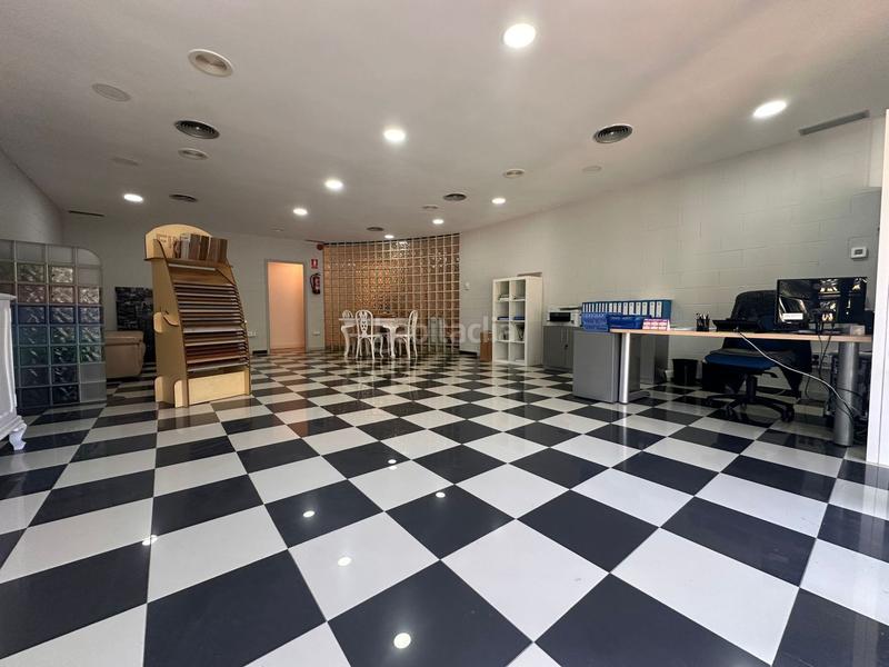 Foto ba26c9dc-480f-423e-807e-fc7ea8664f17. Rent industrial building in Montigalà Badalona