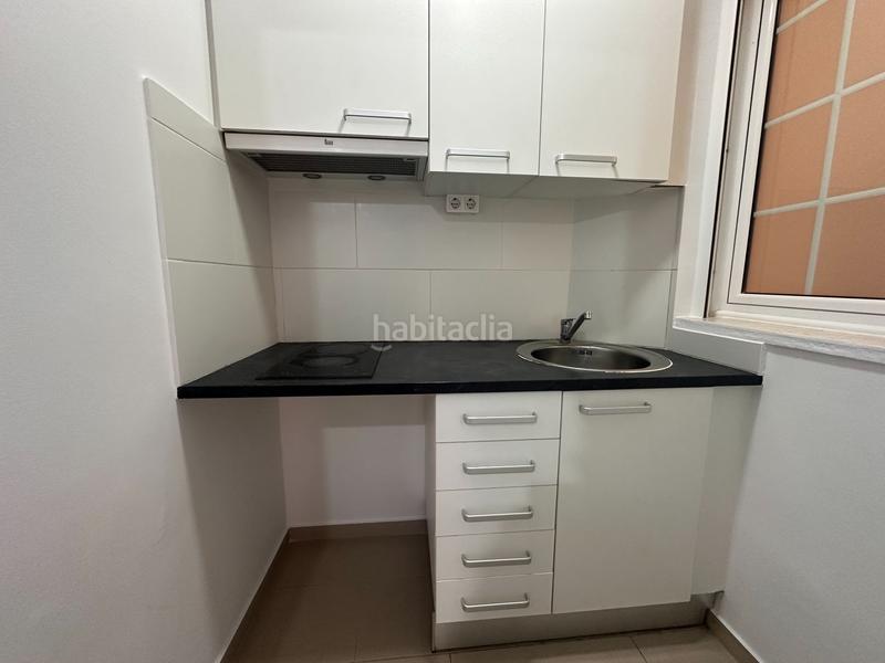 Foto 3dc801d5-f1ab-455b-a19b-eb7d53f5febf. Casa amb calefacció a La Florida Hospitalet de Llobregat (L´)