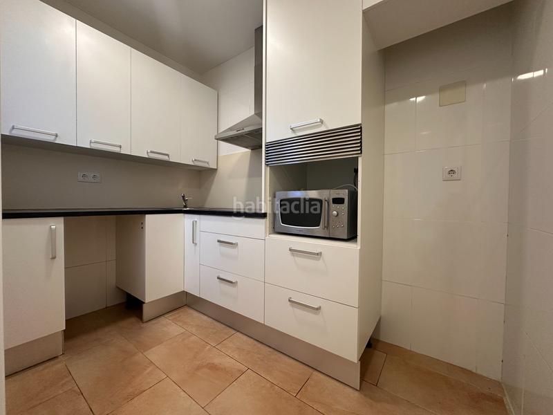 Foto 61488af8-44ed-41c4-a8a5-89a187bd02db. Casa amb calefacció a La Florida Hospitalet de Llobregat (L´)