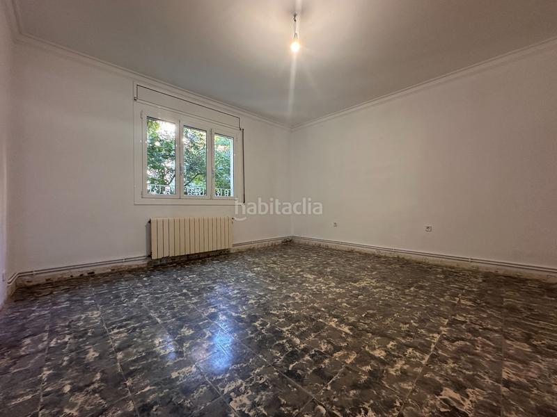 Foto 7130b418-b447-42a9-b589-ff0aa01016a3. Casa amb calefacció a La Florida Hospitalet de Llobregat (L´)