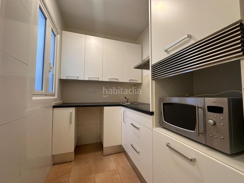 Foto d421683d-3c2b-4cd5-965d-33559857e4d1. Casa amb calefacció a La Florida Hospitalet de Llobregat (L´)