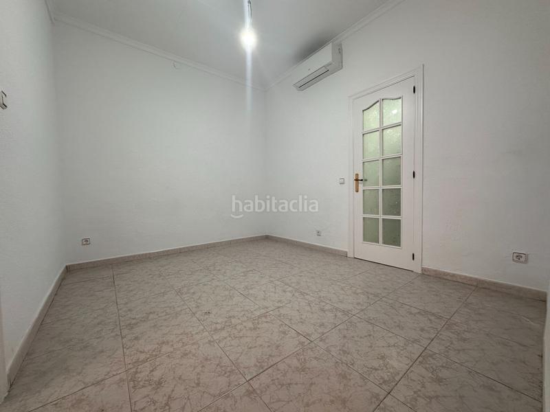 Foto f36a556a-10e6-47e9-a012-649218d15a2b. Casa amb calefacció a La Florida Hospitalet de Llobregat (L´)