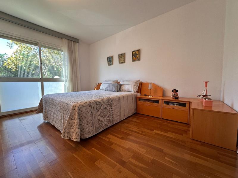 Foto 061c0386-109e-47cf-be66-a636c8f380f4. Casa con riscaldamento in Bufalà Badalona