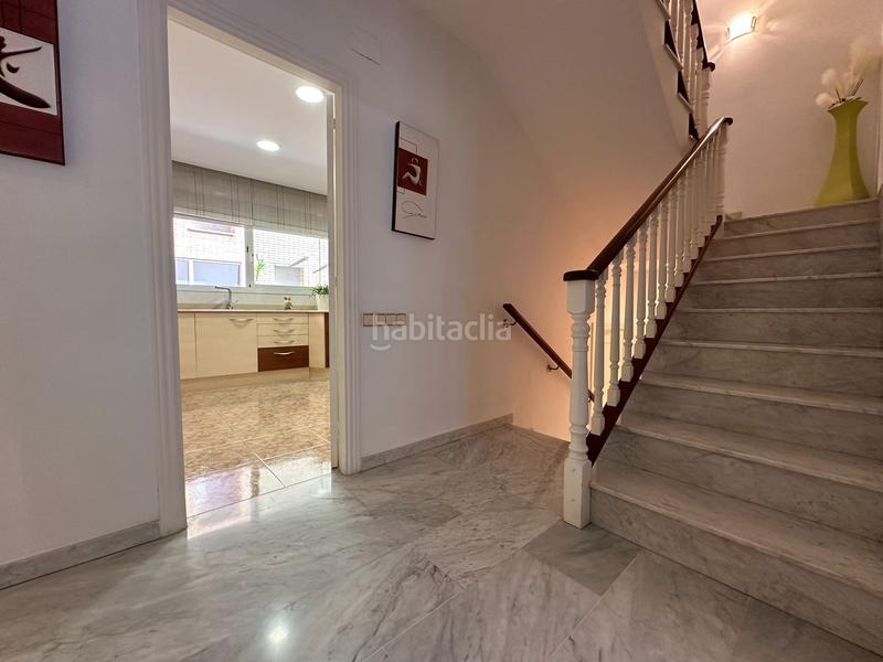 Foto bcf95f0e-e5de-44b6-83df-940f6248838a. Casa con riscaldamento in Bufalà Badalona