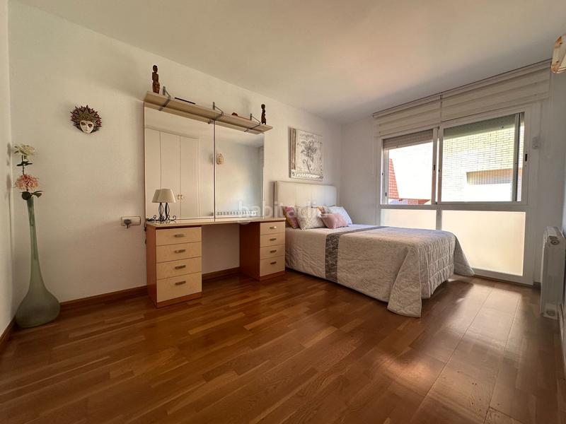 Foto c09d923b-7dd2-4ed0-912d-682de2f49d94. Casa con riscaldamento in Bufalà Badalona