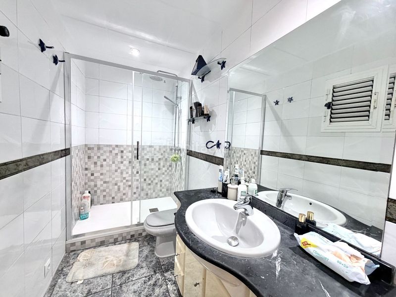 Foto 4705c2f3-72e5-43ab-9753-ecee8e8f3c5f. Pis a La Salut Badalona