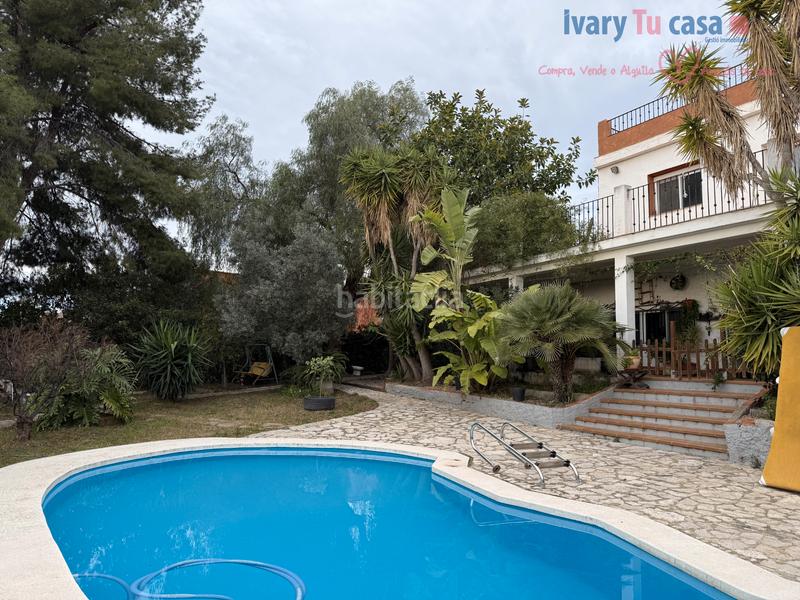 Foto a35bae1f-973f-49ce-9002-b88d2f29015d. Xalet amb xemeneia aparcament piscina a Onda