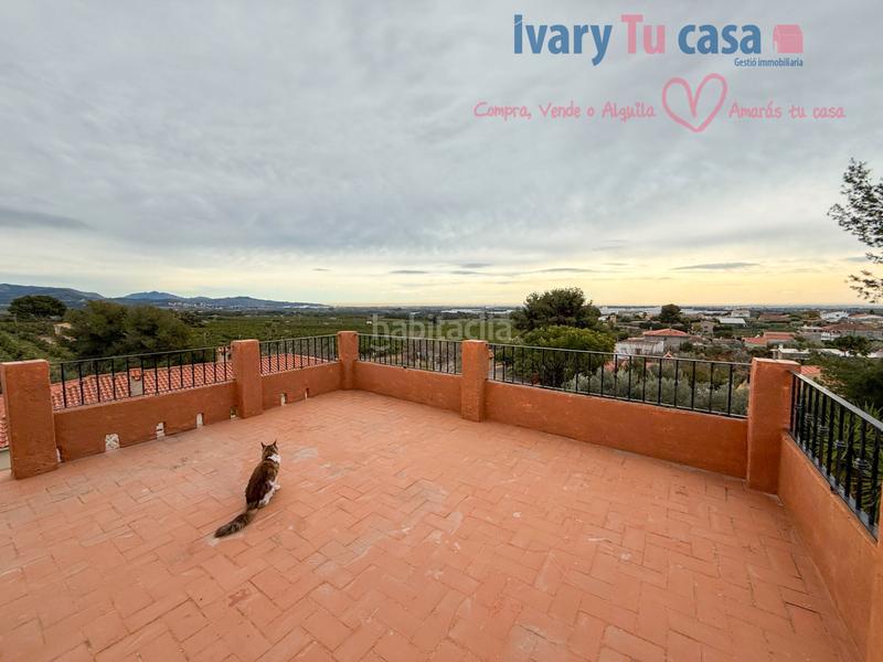 Foto b0fe9683-8264-4721-87a6-5171685a7fda. Xalet amb xemeneia aparcament piscina a Onda